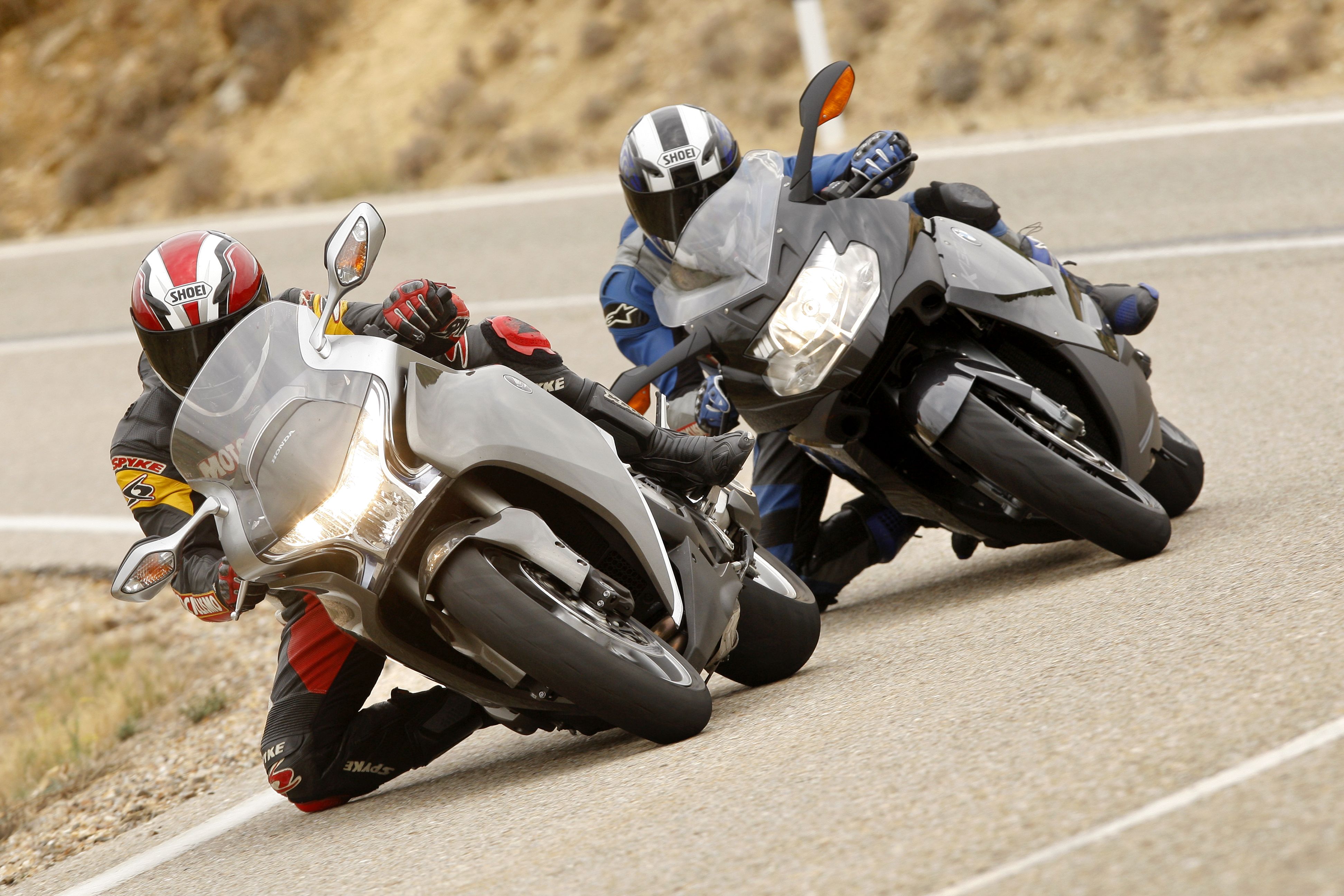 Comparativa Sport-Turismo: BMW y Honda