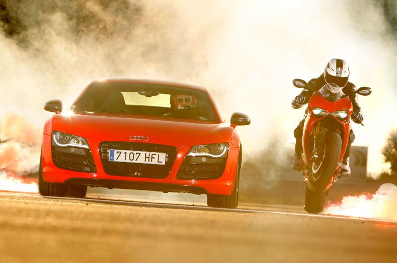Comparativa Audi R8 vs Ducati 1199 Panigale S