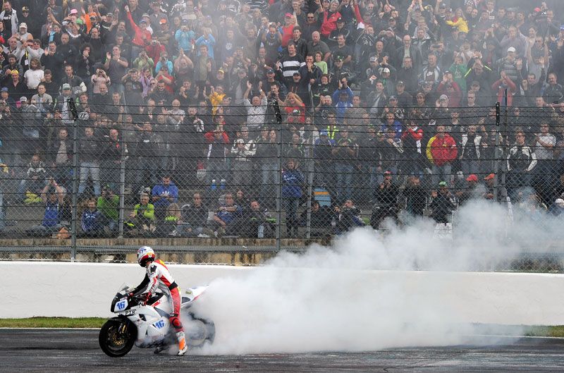Cluzel da a Honda el título de marcas en Supersport