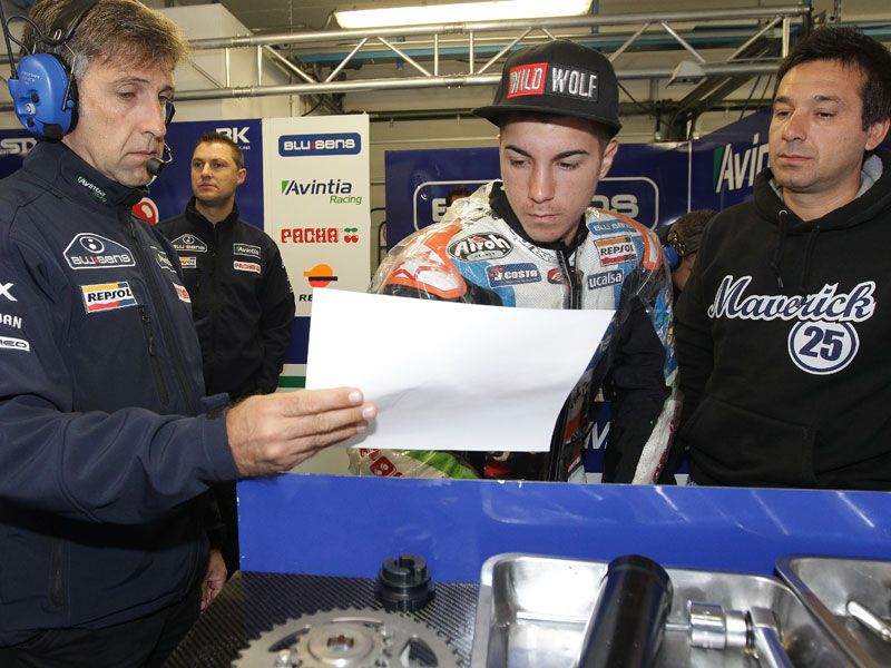 El mánager de Maverick Viñales desmiente que le haya ocultado ofertas