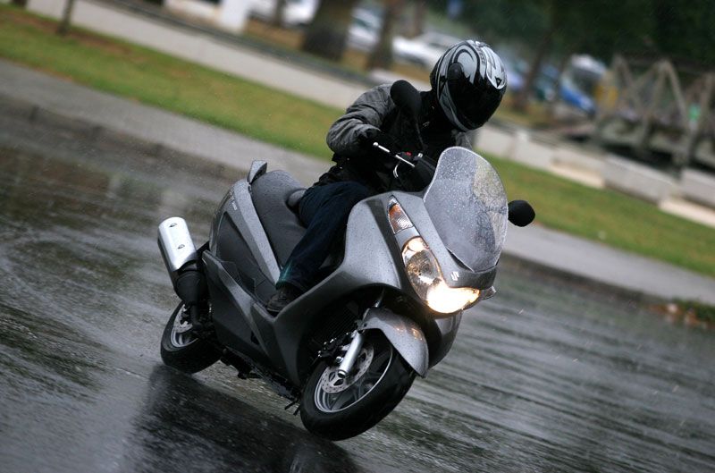 Encuesta de la semana: En moto bajo la lluvia