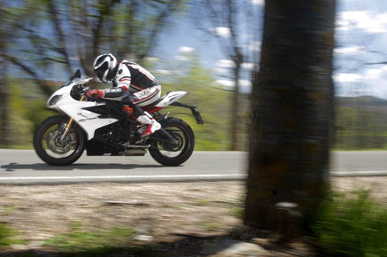 Triumph Daytona 675R. Prueba