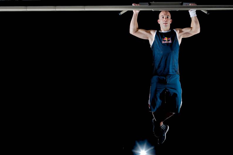 En forma: Jonathan Barragán