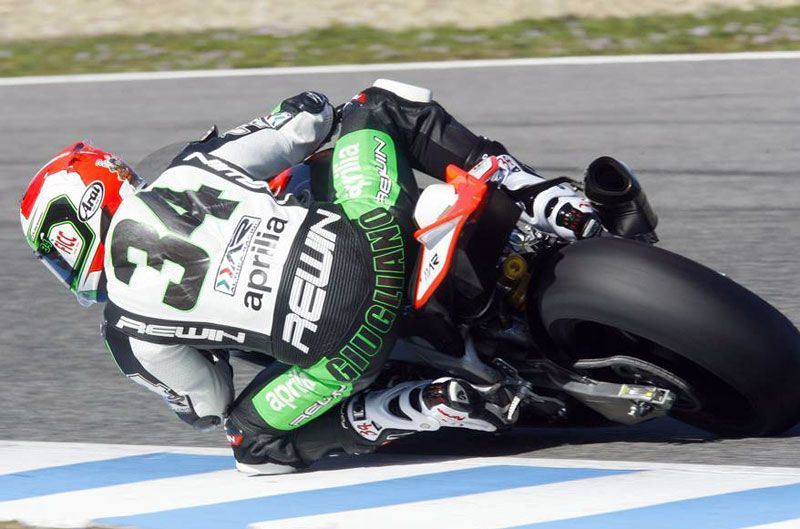La lluvia protagoniza el primer día de test SBK en Jerez