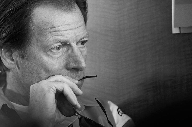 Roger De Coster amplía su contrato con KTM