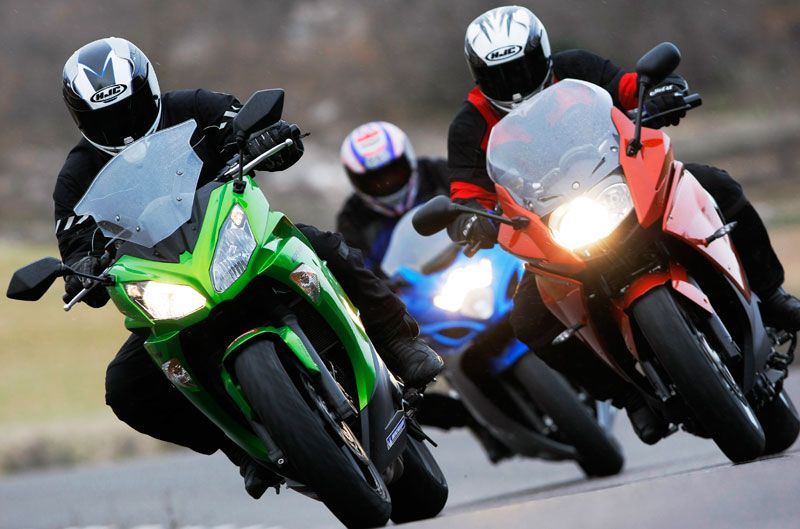 Comparativa Sport-Turismo: BMW, Kawasaki y Suzuki