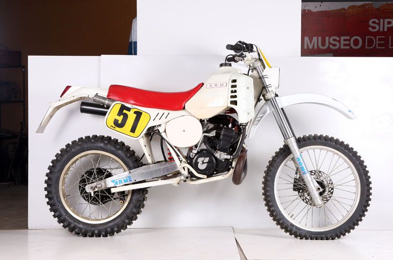 ARM 250 Oficial F.Gil ISDE 1985
