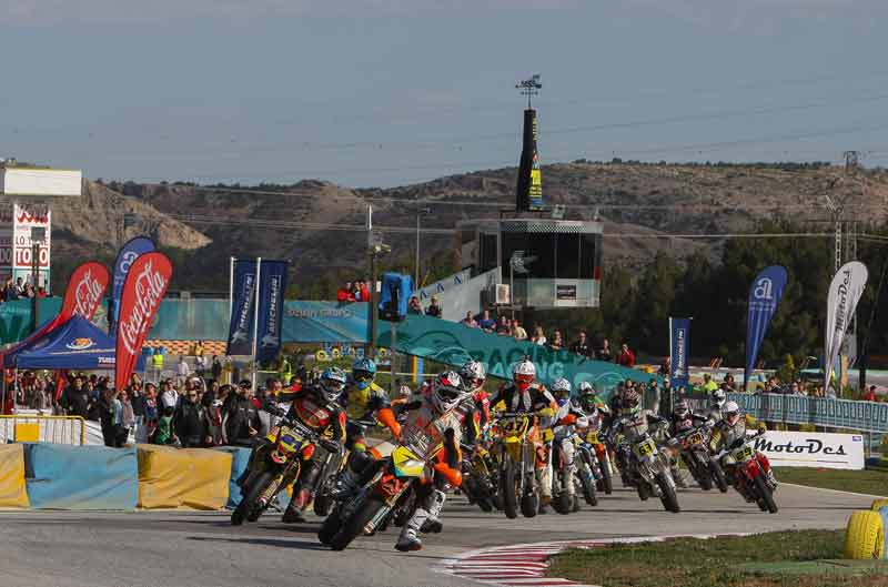 Francesc Cucharrera se impone en el Supermotard de Villena