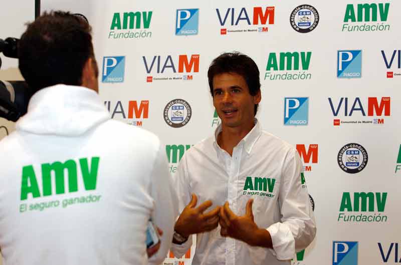 La Fundación AMV apuesta por la moto antes que por el coche