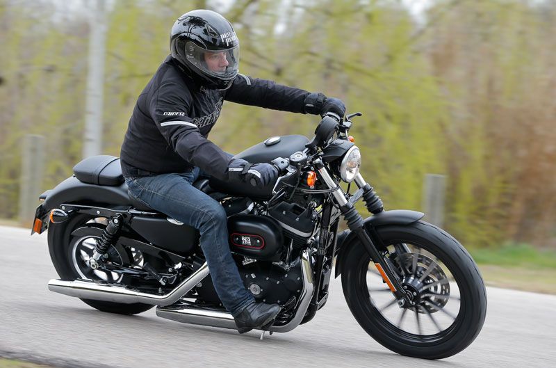 Harley-Davidson Iron 883 Dark Edition