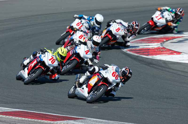 Victoria de Marc Alcoba en la segunda prueba de la Copa Honda CBR250R