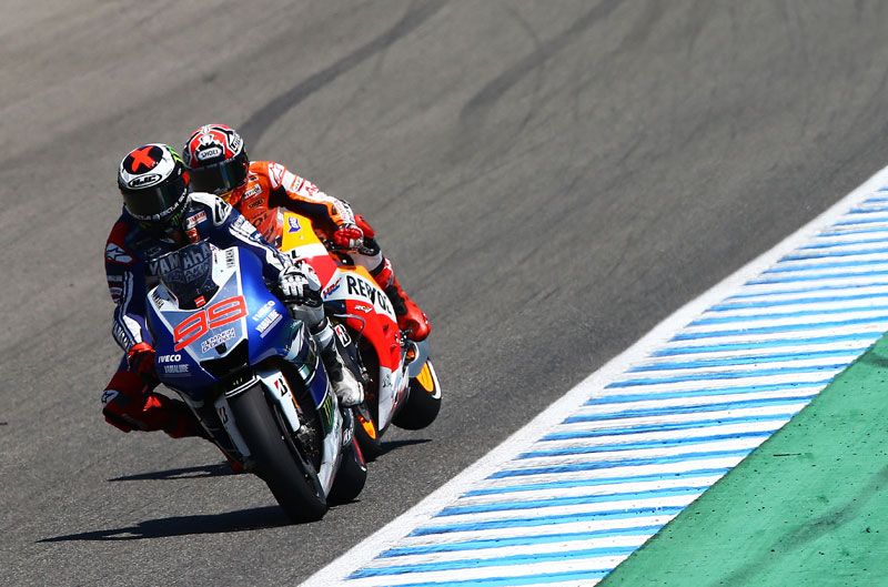 Lorenzo y Márquez se dan la mano, pero sigue el lío...