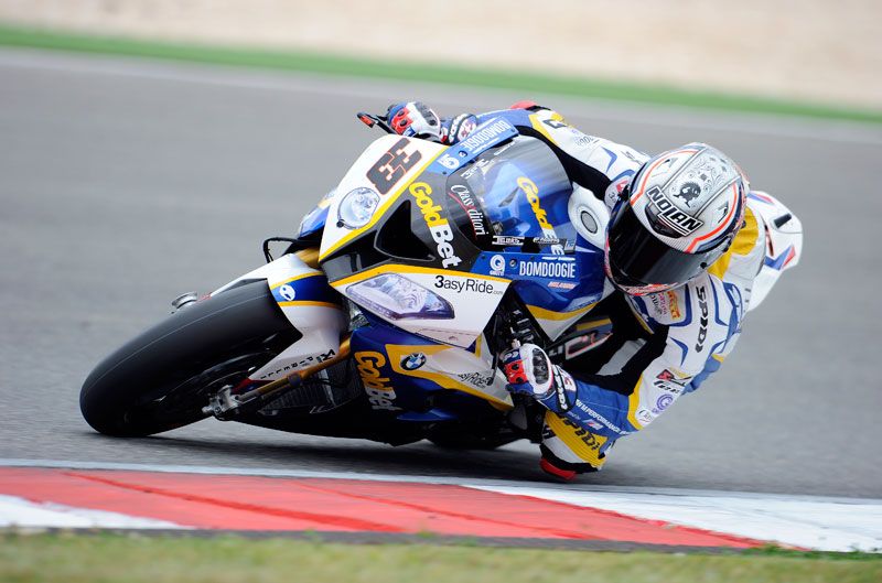 Bravissima victoria de Melandri en la primera de Portimao