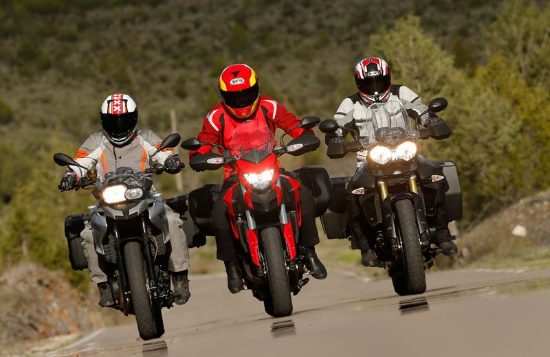 Comparativa trail: Ducati Hyperstrada, BMW F 700 GS y Triumph Tiger 800