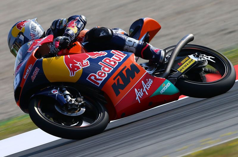 Luis Salom gana en Moto3 y se pone líder
