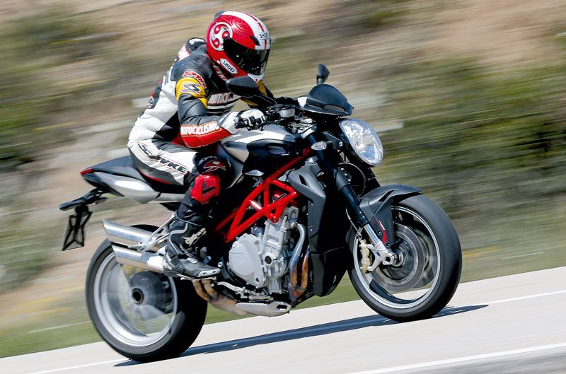 MV Agusta Brutale 1090. Prueba