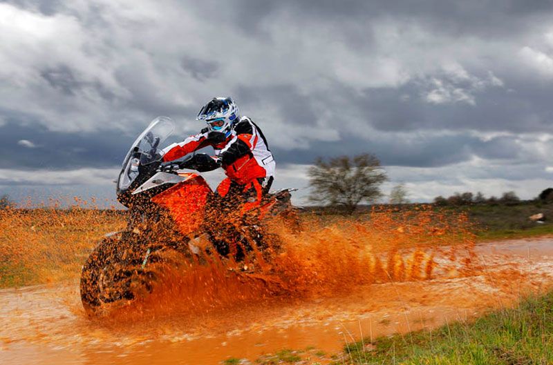 KTM 1190 Adventure. Prueba Moto Verde.