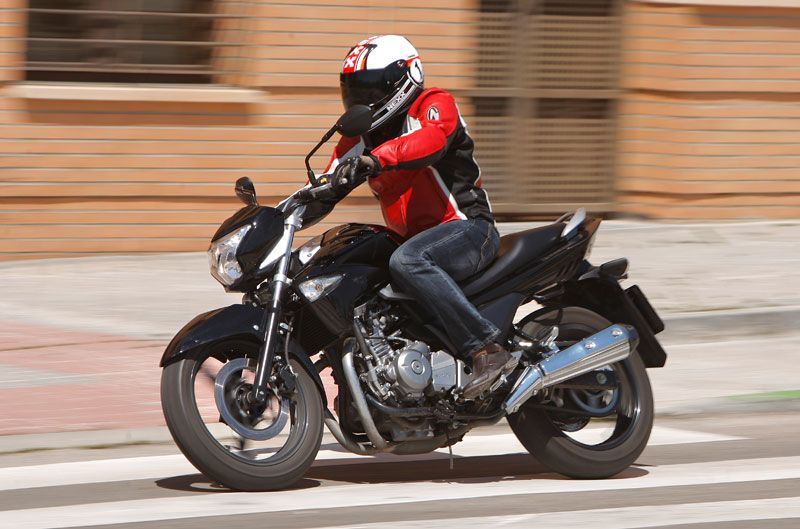 Suzuki GW250 Inazuma