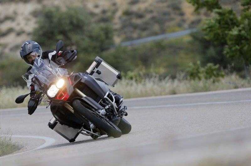 Alfombra de pies Mal Pertenecer a BMW F 800 GS Adventure. Prueba