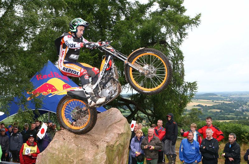 Toni Bou, directo a por el Mundial tras su victoria en Gran Bretaña