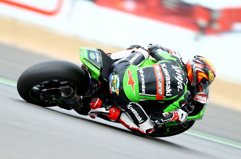 Loris Baz gana la segunda manga de Silverstone suspendida por la lluvia