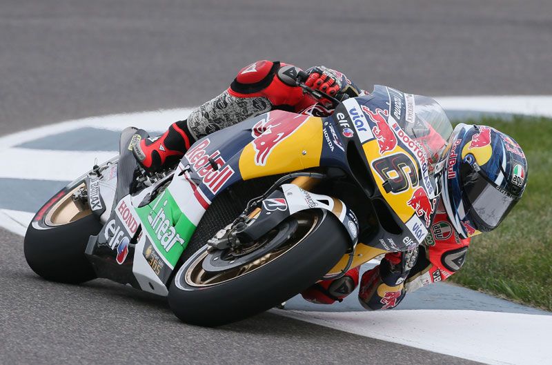 Stefan Bradl, el más rápido en el FP2 de MotoGP
