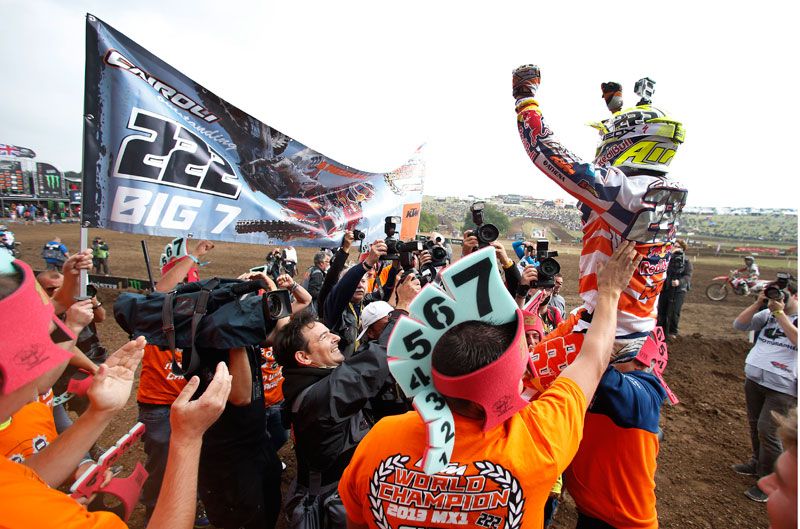 Tony Cairoli gana su séptimo título mundial de MX
