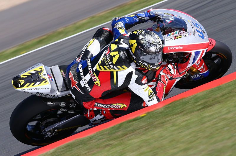 Scott Redding gana una disputada carrera en Silverstone