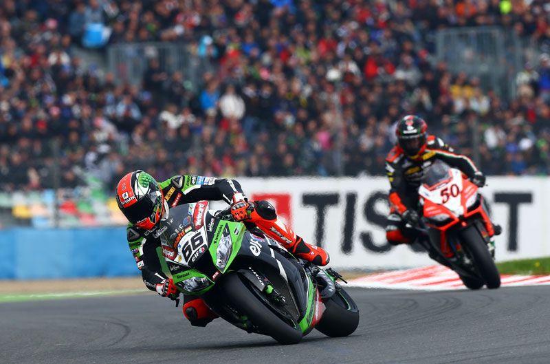 Tom Sykes, doblete y casi título