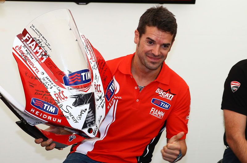 Carlos Checa se retira