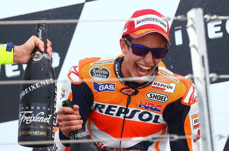 Márquez, Espargaró y Salom pueden ser campeones este fin de semana