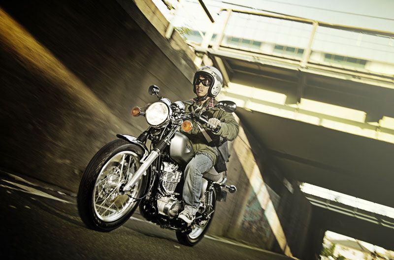 Nueva Yamaha SR400