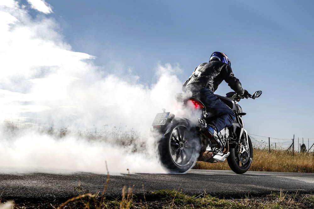 MV Agusta Brutale 800 Dragster. Prueba a fondo