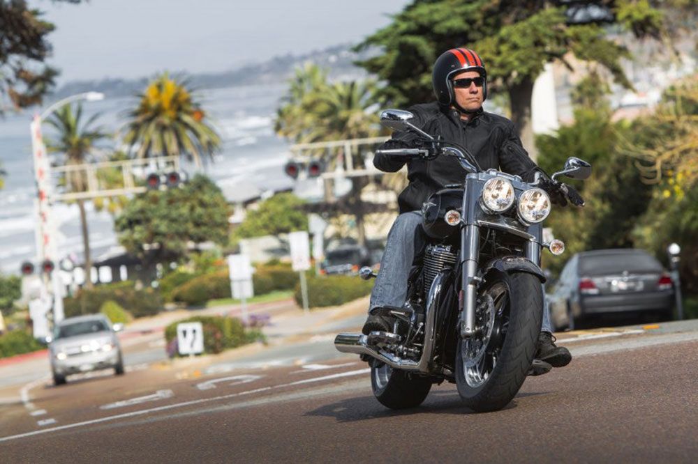 Nuevas Triumph Thunderbird Commander y Thunderbird LT