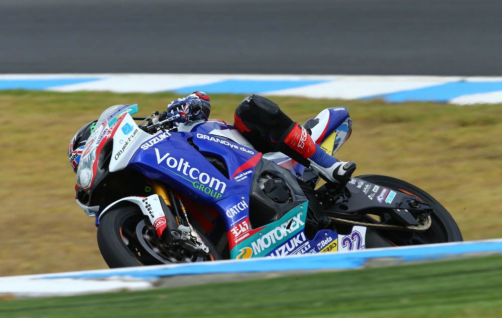 Alex Lowes y Kenan Sofuoglu dominan en el primer día de ensayos en Phillip Island