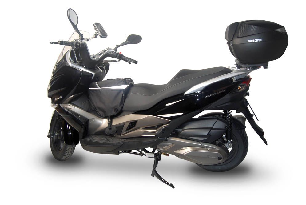 Equipa la Kawasaki J300 con accesorios Shad