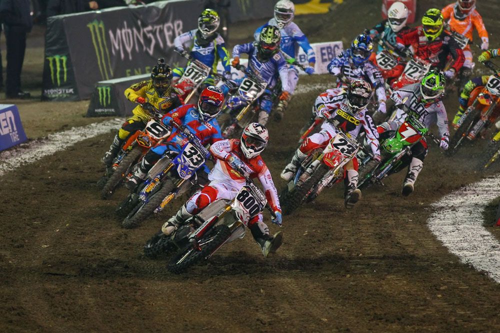 Mike Alessi sancionado por su adelantamiento a Broc Tickle