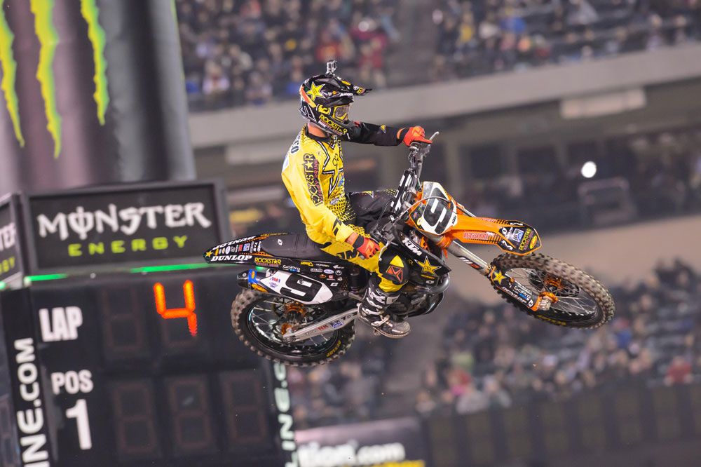Gran susto de Ivan Tedesco en el SX de Indy