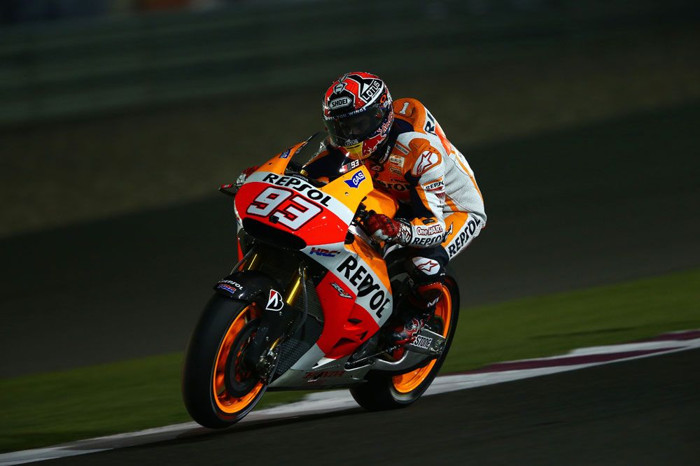 Marc Márquez doblega a Valentino Rossi en el GP de Qatar