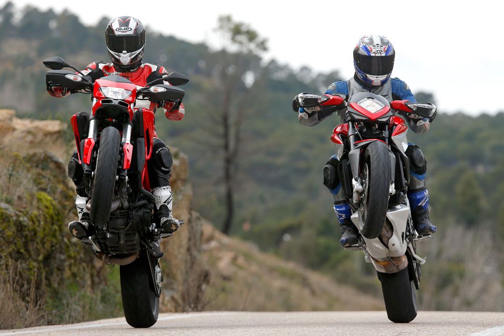 Comparativa Supermotard: Ducati Hypermotard y MV Agusta Rivale 800