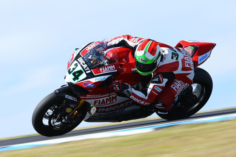 Davide Giugliano encabeza la primera jornada de test en Jerez