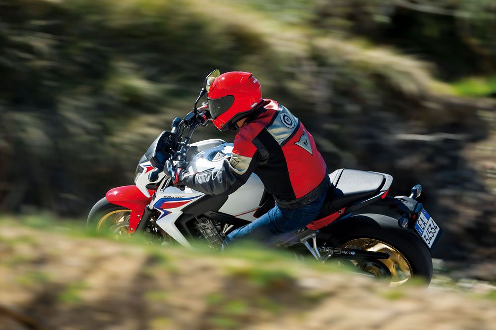 Motociclismo 2.406: Contenidos de la revista
