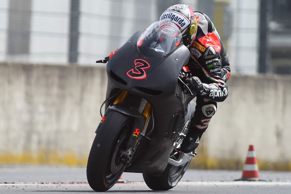 Max Biaggi se sube a la Aprilia de MotoGP