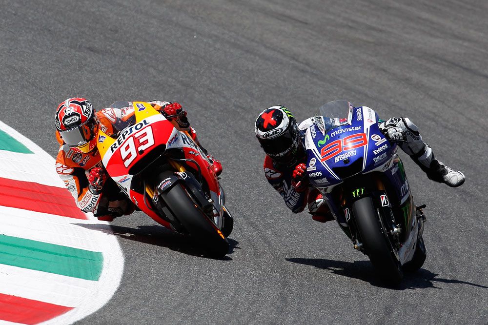 Lorenzo hace sudar a Márquez en Mugello