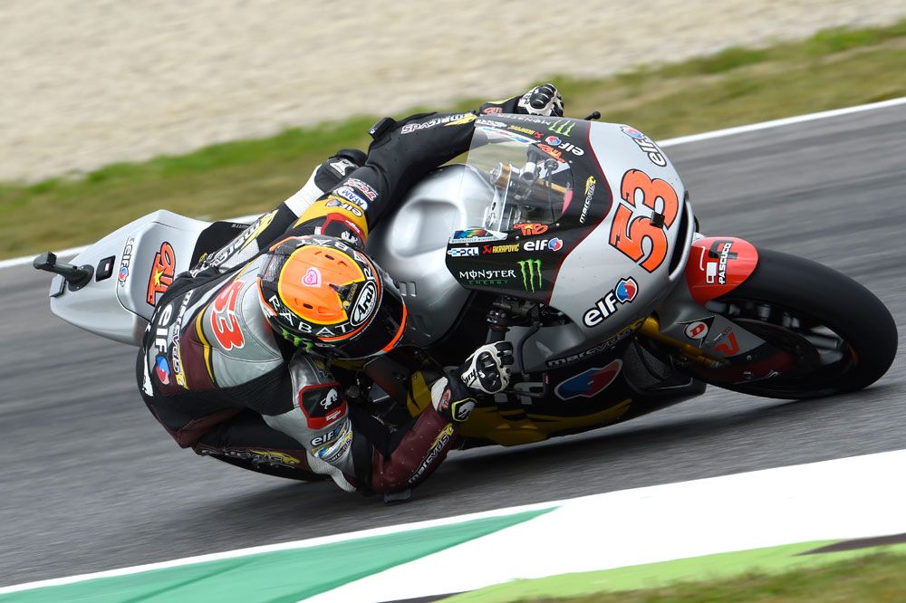 Tito Rabat continúa al frente en Moto2