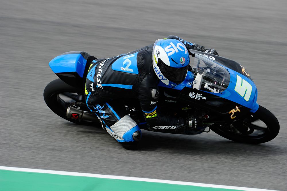 Romano Fenati comienza mandando en Moto3
