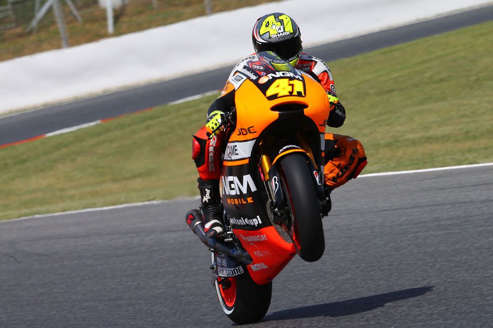 Aleix Espargaró, el más rápido el primer día en su casa