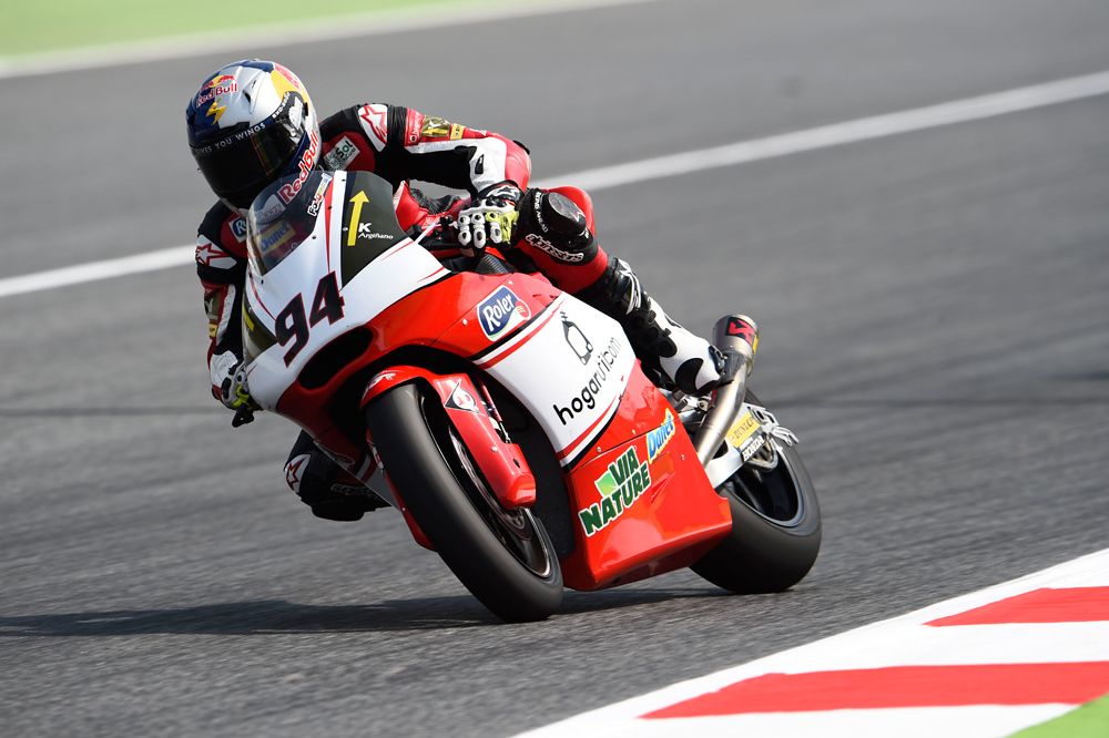 Jonas Folger lidera el FP1 de Moto2