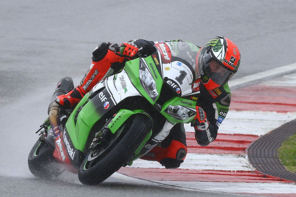 Tom Sykes suma y sigue