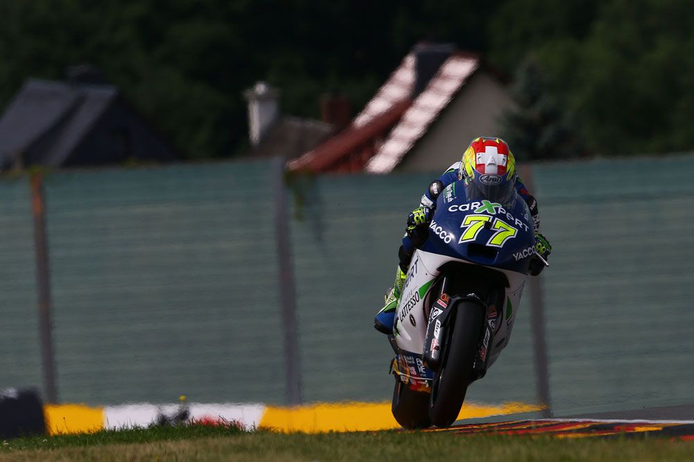 Aegerter bate a Kallio y Rabat en el QP de Moto2